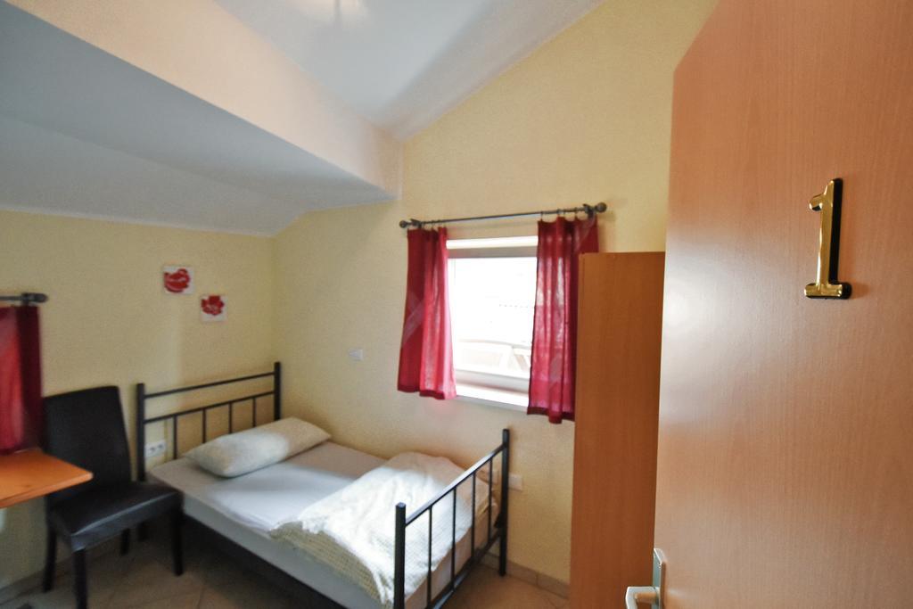 Hostel X Point Kobarid Rom bilde